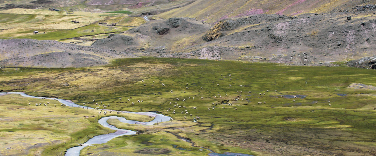 Ausangate Trek And Rainbow Mountain  4 Days / 3 Nights
